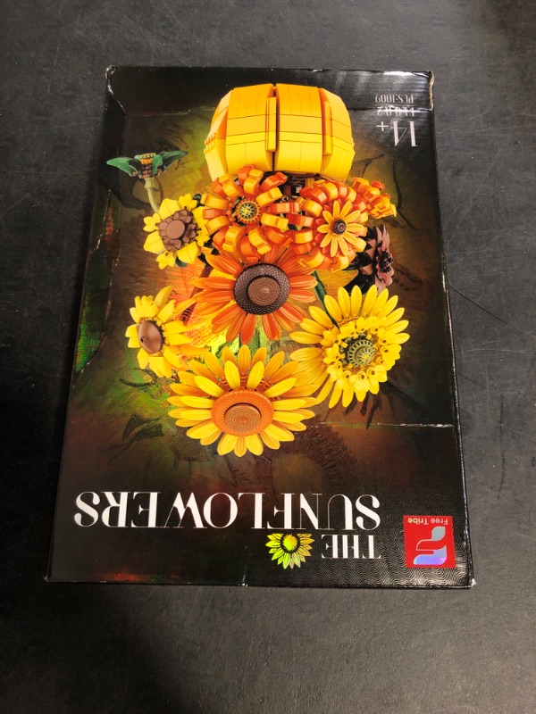Photo 1 of Mavo brix Flowers Building Sets for Adults, Van Gogh Prints Art Botanical Collection for Woman Girls 14+, Sunflowers Pot Bouquet Plants Kits Compatible with Lego Flowers, Home Decor