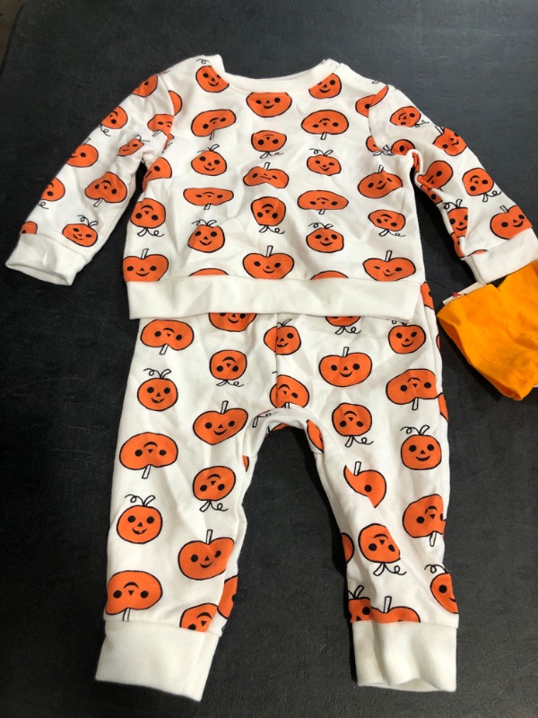 Photo 1 of 6-9M Pumpkin 2 Piece Set , 18M BOO Bluey T-Shirt 