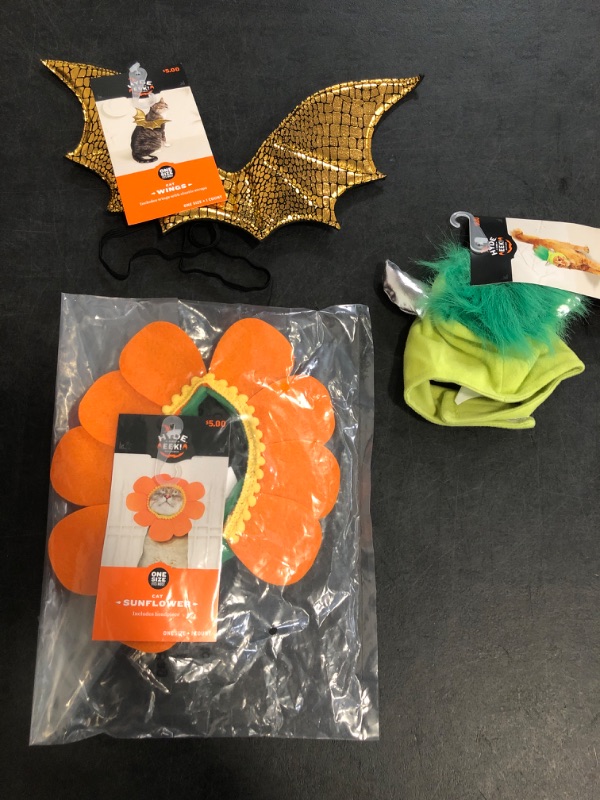 Photo 1 of 6 One Size Fits All Cat Halloween Costume Bundle Gorilla Costume Size XS
