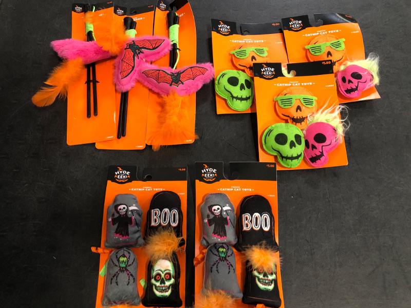 Photo 1 of 8 Halloween Cat Toys 