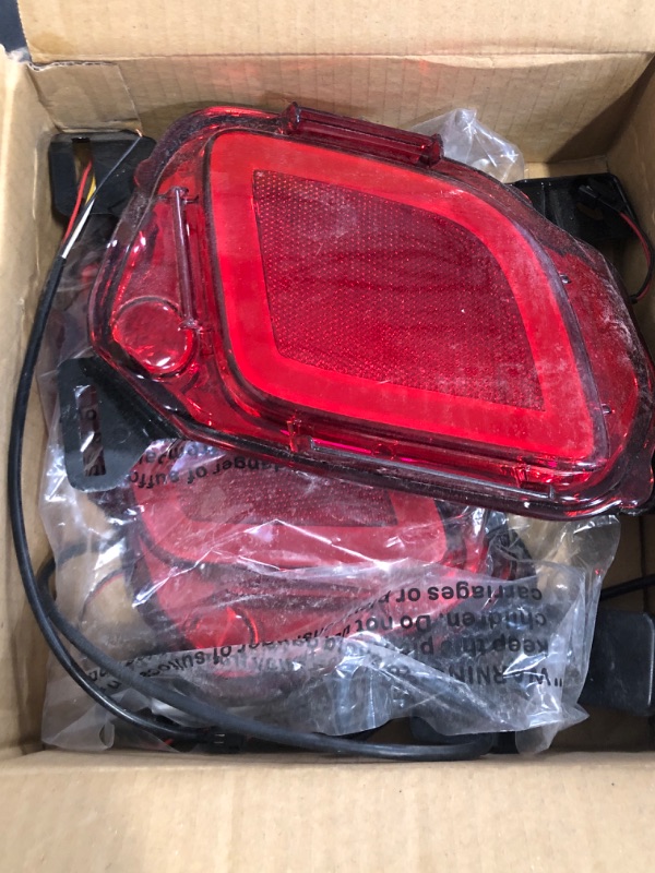Photo 1 of TYC Left Reflector Assembly Compatible with 2014-2019 Toyota Highlander
