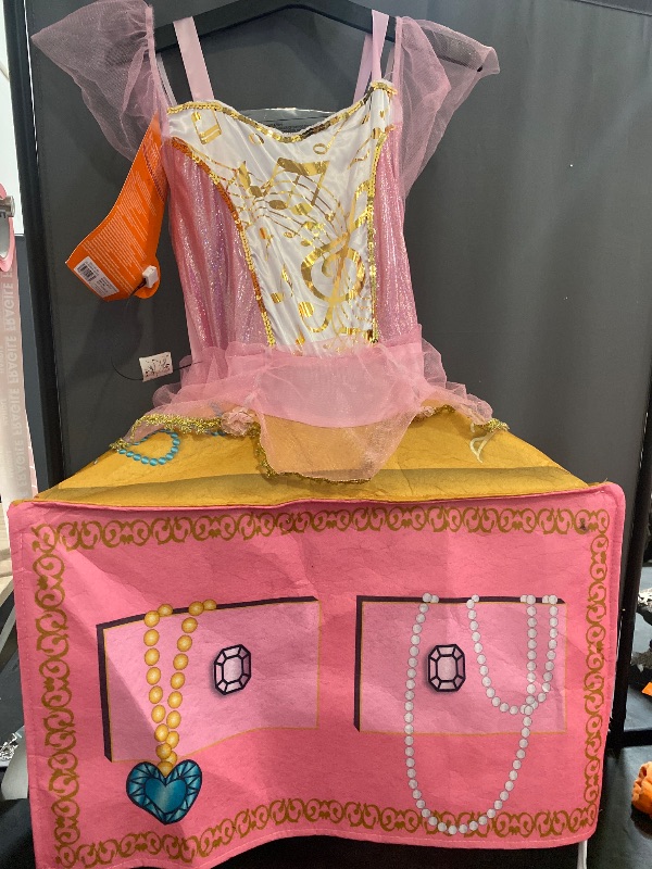 Photo 1 of LARGE- Girls Hyde and Eek Plays MUSIC BOX BALLERINA Lights up Costume