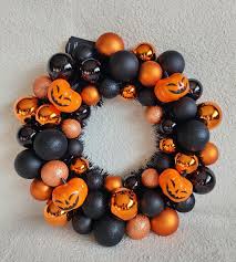 Photo 1 of 16" Pumpkins Shatterproof Wreath Halloween Decorative Prop - Hyde & EEK