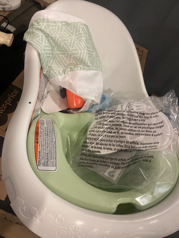 Photo 1 of Fisher-Price Baby to Toddler Bath 4-in-1 Sling ‘n Seat Tub with Removable Infant Support and 2 Toys, Puppy Perfection
