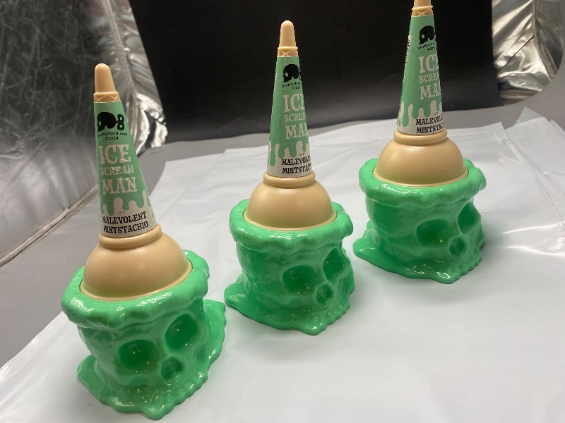 Photo 1 of 3 pcs Malevolent Mintstachio Ice Scream Man for Target
Halloween 2024