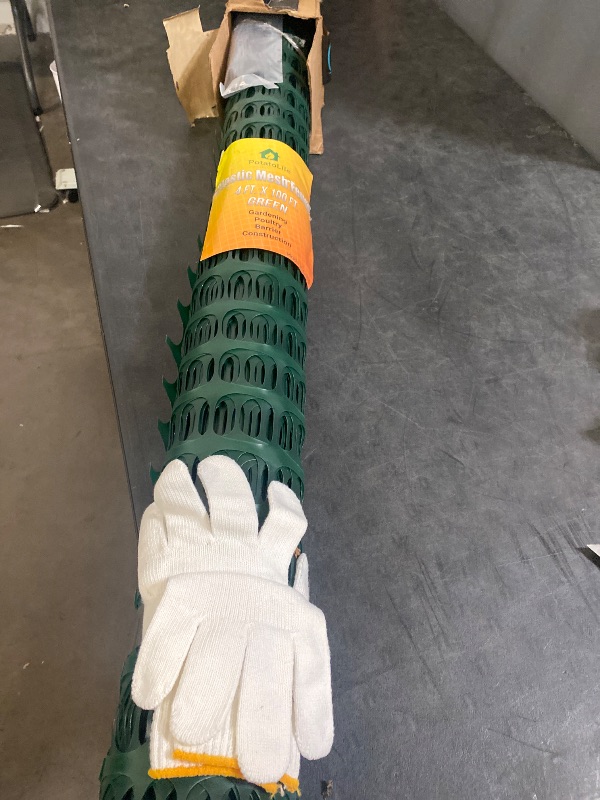 Photo 1 of Plastic Mesh Fence Safety Fence, 4'x100' Roll with 100 Zip Ties, Resuable Temporary Netting for Garden Fencing, Construction, Snow Fencing, Animal Barrier, Poultry, Deer, Patio, Green
