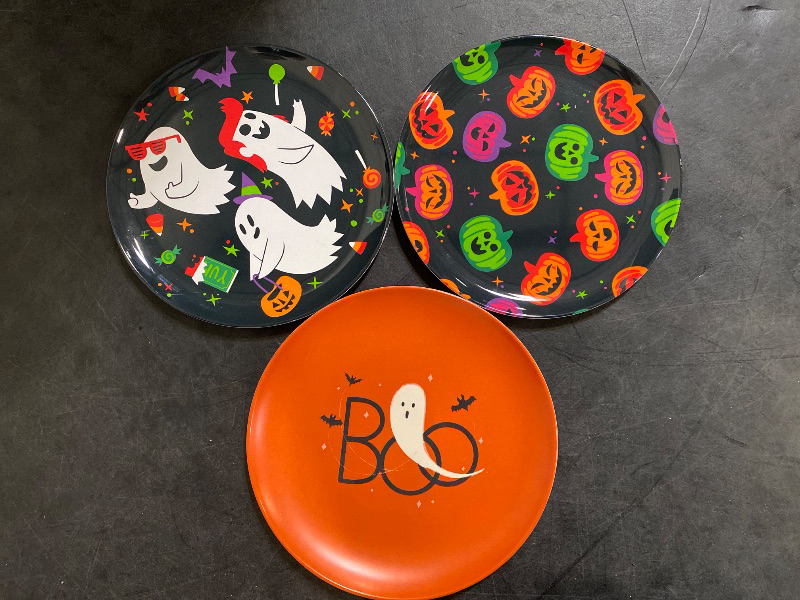 Photo 1 of 10" 3 Pack Halloween Dinner Plates Dishwasher-Safe