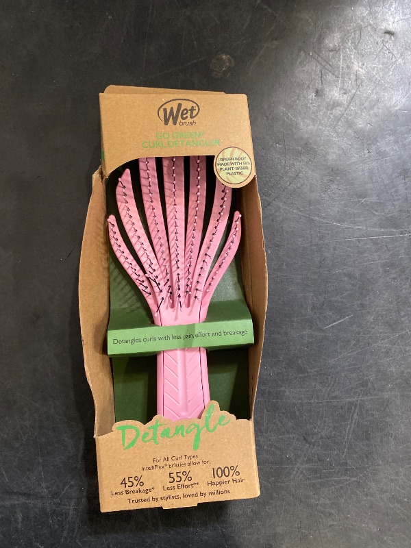 Photo 1 of Wet Brush Go Green Curl Detangler, Pink