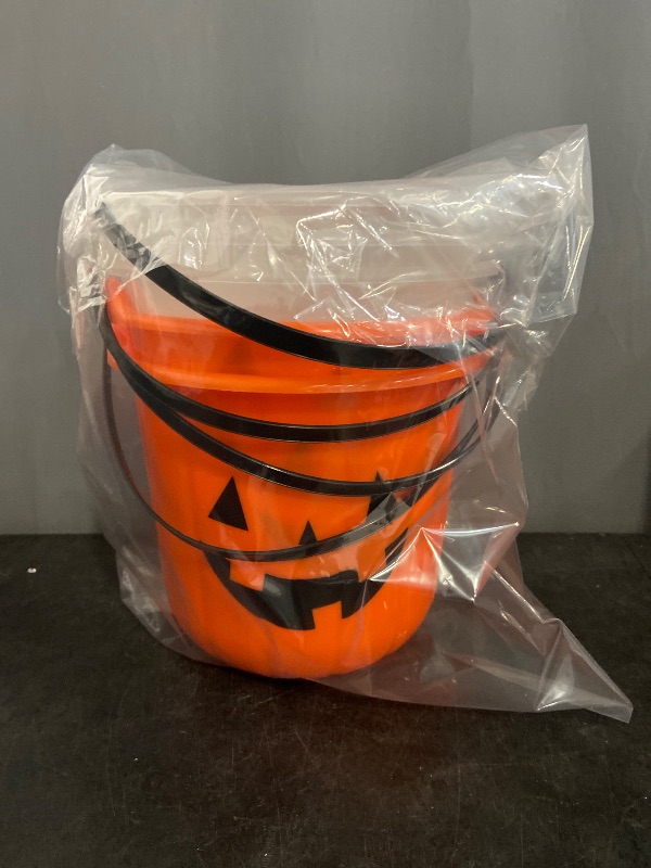 Photo 1 of 4 Pc Halloween Set -Pumpkin Stackable Halloween Trick or Treat Bucket( 2 orange- 3 clear) /Compound Kings Butter Blizzy Strawberry Waffle Slime/  6 count halloween necklace.