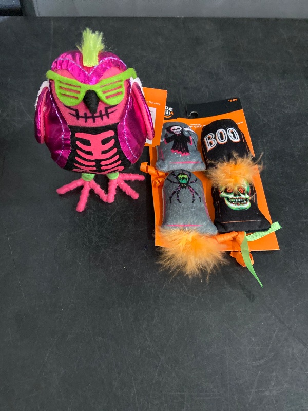 Photo 1 of 2Pc Misc Halloween items. - 1 Bird Decor & 4Pc Cat Toy 
