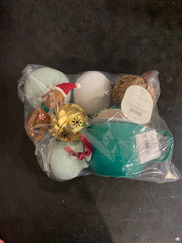 Photo 1 of Misc Christmas items