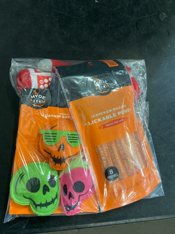 Photo 1 of 4 pc. Cat misc pack/ lickable puree.