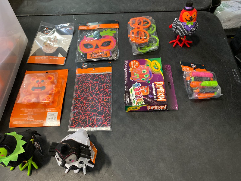 Photo 1 of 10 Halloween items/decor