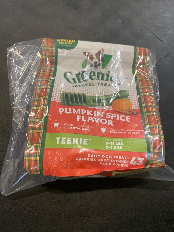Photo 1 of Greenies Teenie Dental Dog Treats, Pumpkin Spice Flavor, Limited Edition, 12 oz. Pack (43 Treats)