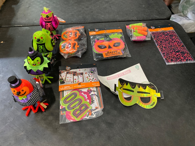 Photo 1 of 10 Halloween items/decor 