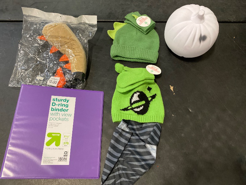 Photo 1 of 6 Miscellaneous items 