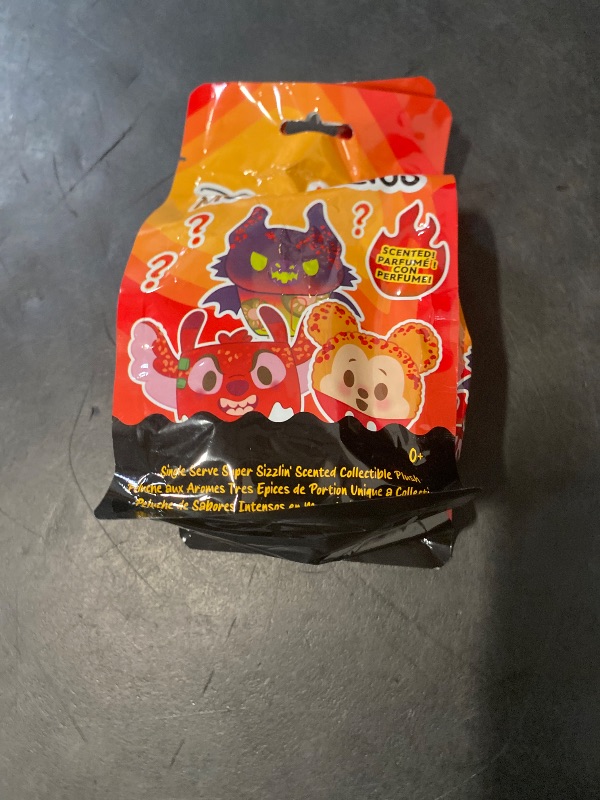 Photo 1 of Disney Munchlings Super Sizzlin Mystery Plush Pack (1 RANDOM Scented Character)