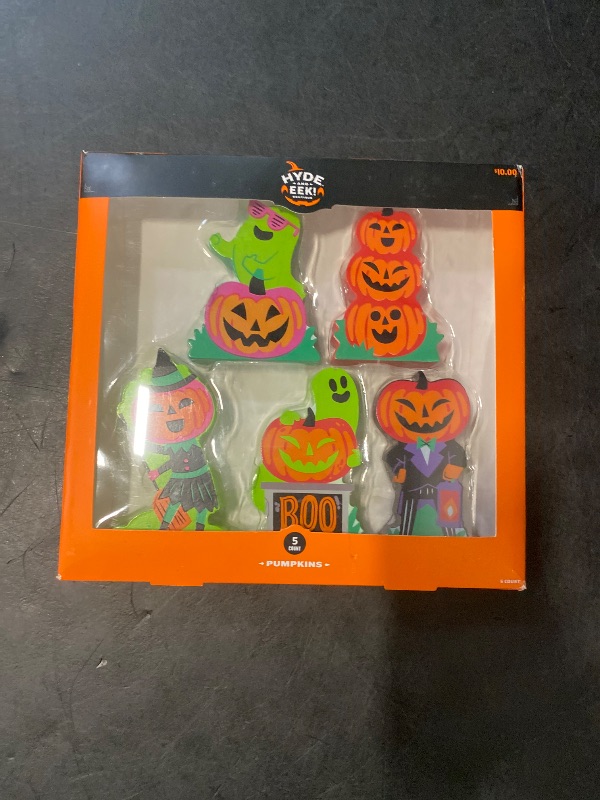Photo 1 of Target Wood Pumpkins Mini Mantle Halloween Decorative Figurine Set - Hyde & EEK!