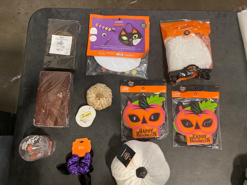 Photo 1 of 10 Halloween items/decor 