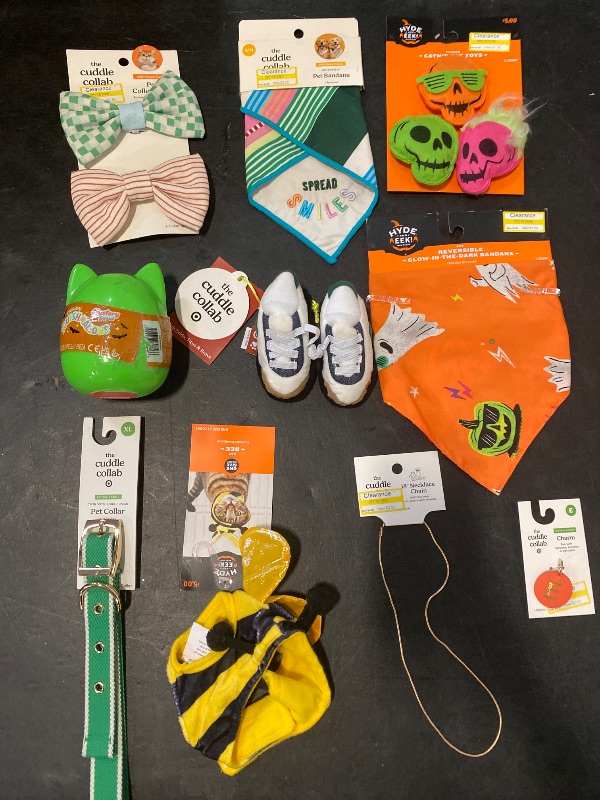 Photo 1 of 10 Halloween Cat items 