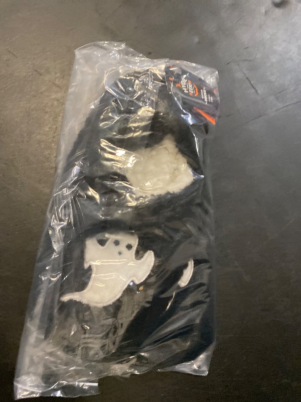 Photo 1 of Size M/L Women's Hyde & EEK! Boutique Ghost Embroidered Halloween Faux Fur Pull-On Slipper Socks with Grippers