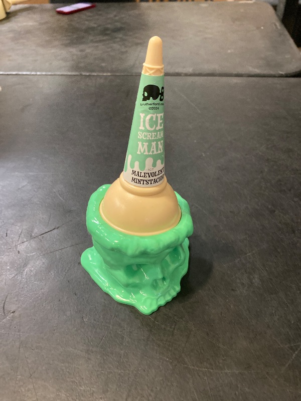 Photo 1 of 5 pack of Brutherford Industries Ice Cream Man Skull Figure Gree