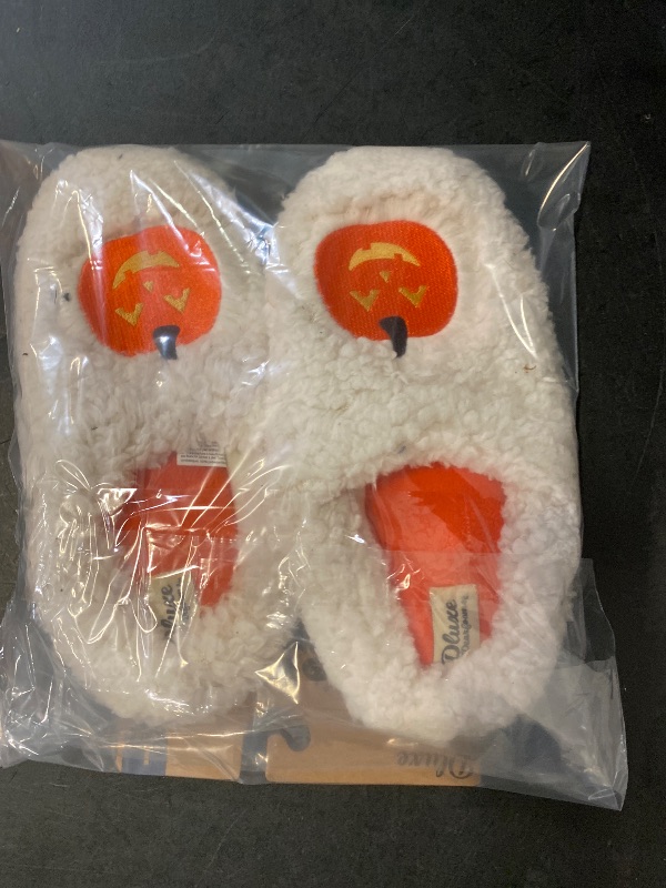 Photo 1 of Size L 9-10 Dluxe by Dearfoams Women's Pumpkin Slide Slippers 