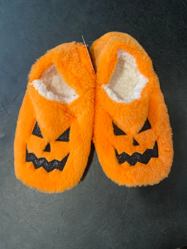 Photo 1 of Size M/L  Women's Pumpkin Glitter Embroidered Halloween Faux Fur Pull-on Slipper Socks with Grippers - Hyde & EEK! 
