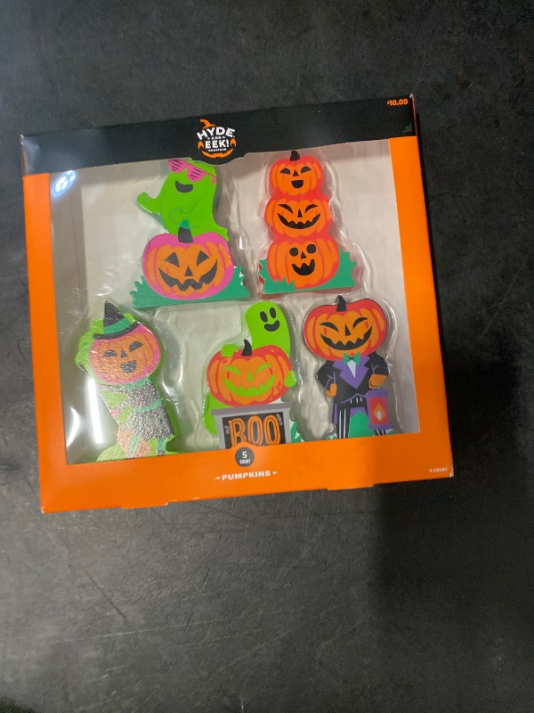 Photo 1 of Target Wood Pumpkins Mini Mantle Halloween Decorative Figurine Set - Hyde & EEK!