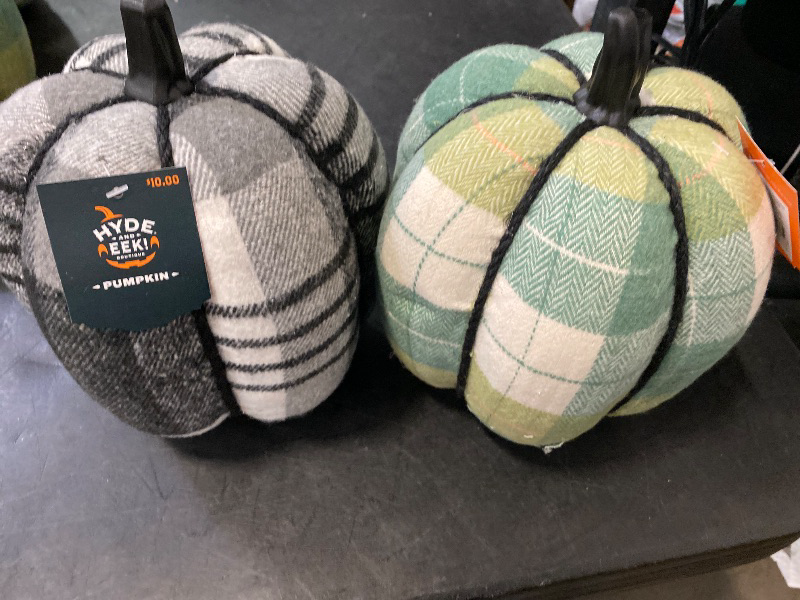 Photo 1 of 2 pack Target 8.75" Brushed Plaid Knit Pumpkin Green and Black Halloween Figurine Hyde & EEK!