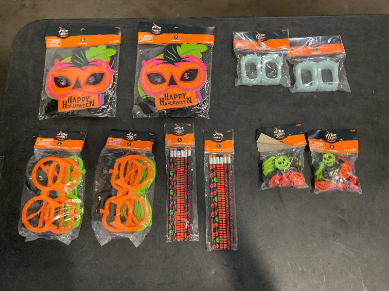 Photo 1 of 10 Halloween items/decor