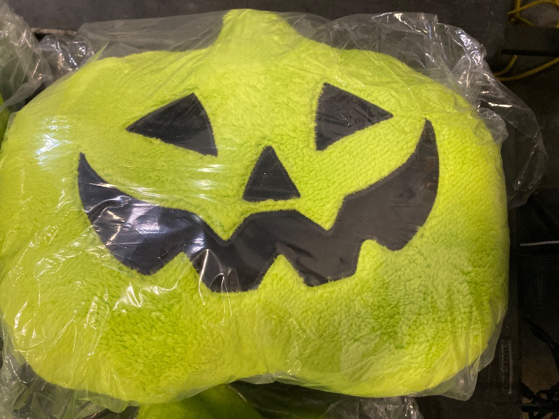 Photo 1 of 2 pc Pumpkin Shaped Halloween Faux Shearling Pillow Green - Hyde and EEK! Boutique™: Indoor Decorative, Oval