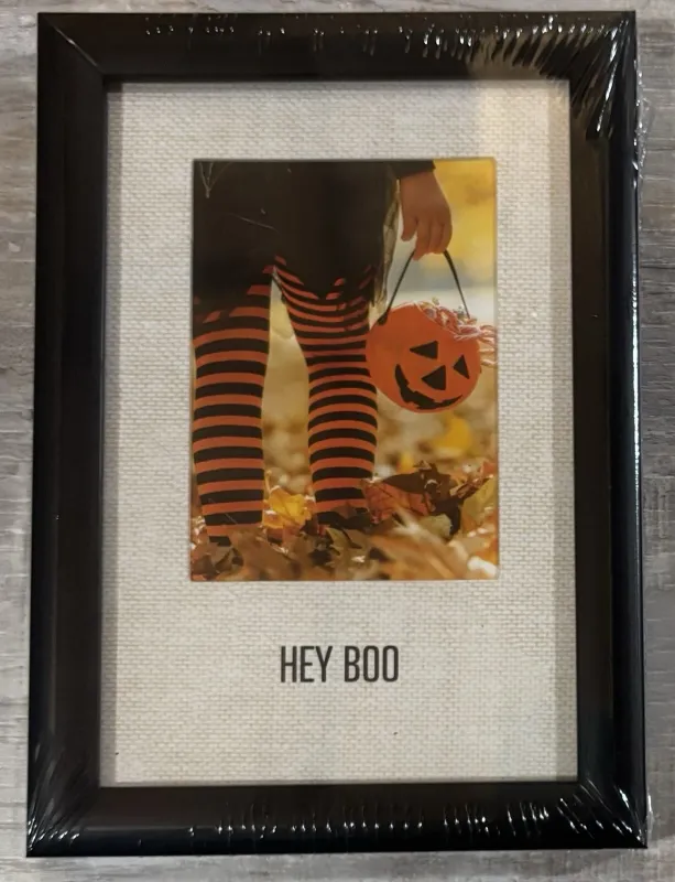 Photo 1 of 6 pack Target Elsa L. Frame - Black/Halloween - Holds 3”x 4” Or 4”x 6” Picture