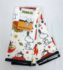 Photo 1 of 2 pack Peanuts Halloween White Hand Towels