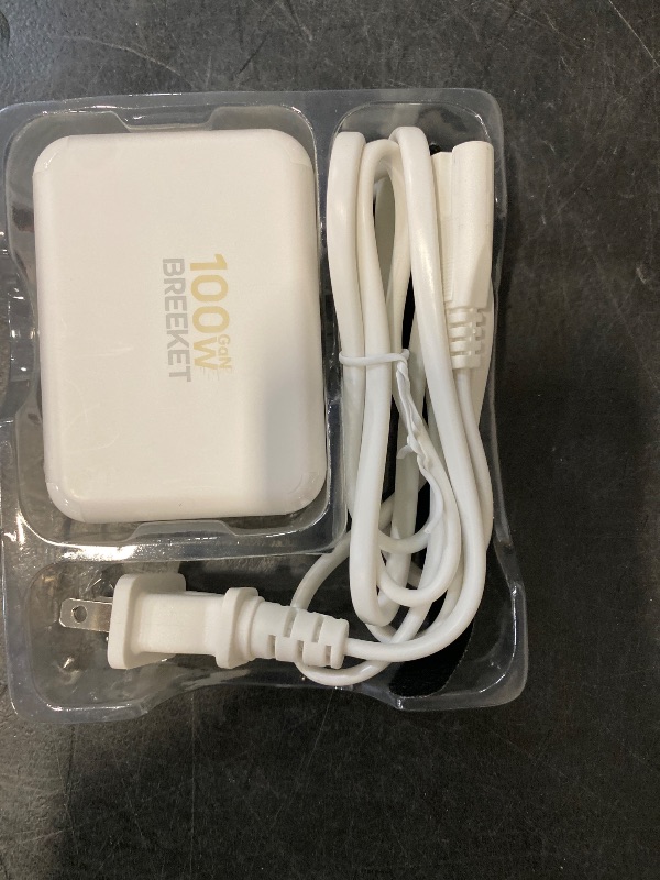 Photo 1 of Fast Charger Block, GaN 6 Port USB C Charging Station Hub Cube, 100W Multiport Type C Wall Charger Power Strip Plug with PD 3.0+QC for iPhone 16 15 14 13 12 1 Pro Max XR XS 8 7, Samsung, iPad, Table
