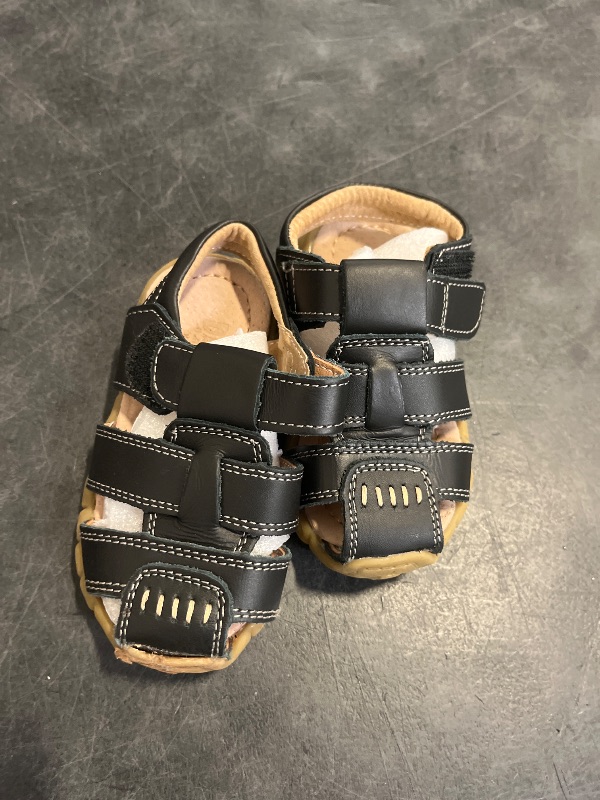 Photo 1 of Size 6T - DADAWEN Boy's Girl's Leather Closed Toe Outdoor Sport Sandals (Toddler/Little Kid/Big Kid) Black US Size 6 M Toddler