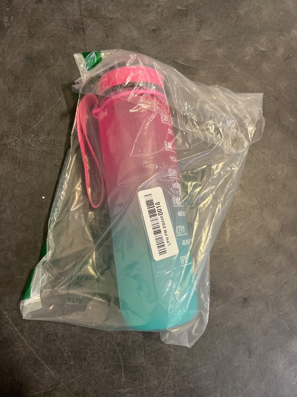 Photo 1 of Hyeta 32 oz Water Bottles with Times to Drink and Straw, Motivational Water Bottle with Time Marker, Leakproof, Drinking Sports Water Bottle for Fitness, Gym and Outdoor