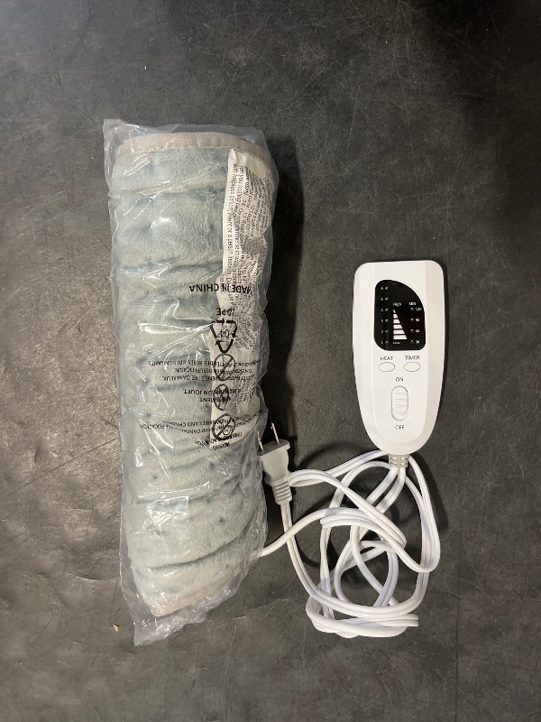 Photo 1 of Heating Pad,Electric Heating Pads for Back,Neck,Abdomen,Fathers Day Dad Gifts,Moist Heating Pad for Shoulder,Knee,Arms,Legs,Dry/Moist Heat & Auto Shut Off,Birthday Gifts for Men(Light Gray, 24''×12'')