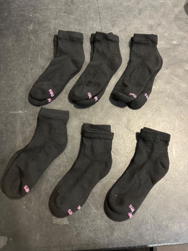 Photo 1 of Size 5-9 - Hanes Ultimate Women's 6-Pack Ankle Socks, Black, 5-9