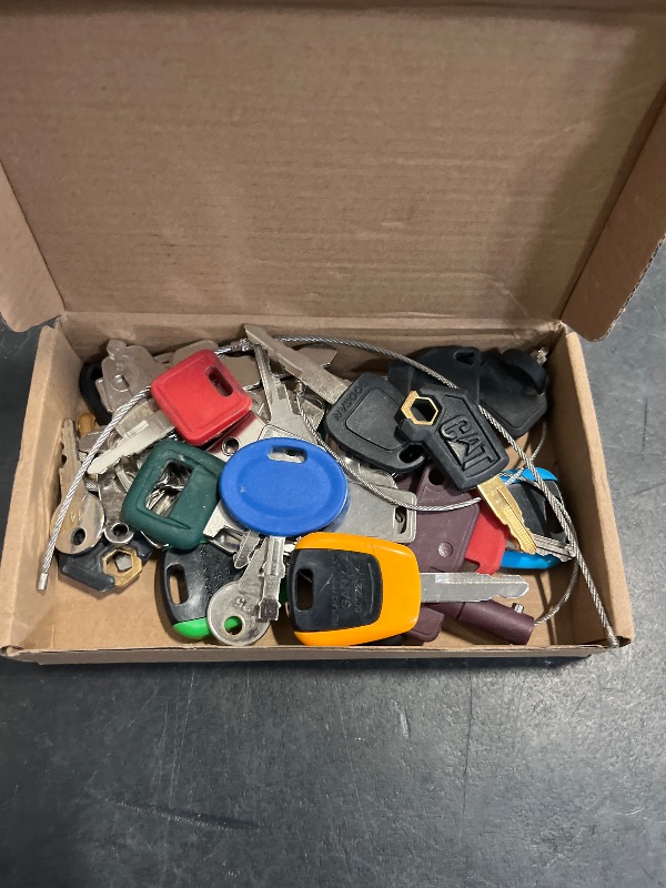 Photo 1 of 50 Heavy Equipment Keys Master Set Construction Ignition Keys Set Fits Caterpillar CAT Case JD Gehl JCB Hyster JLG Komatsu Kubota Yanmar Takeuchi New Holland Volvo