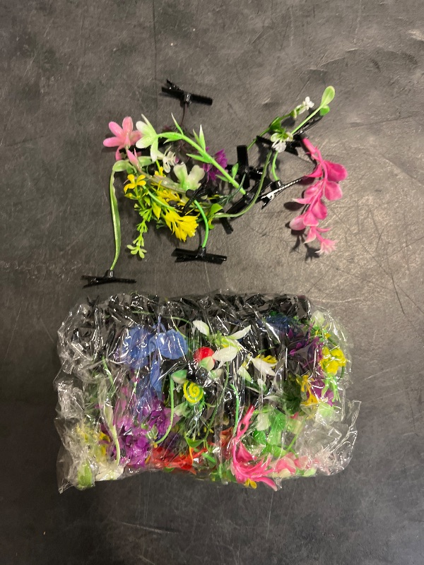 Photo 1 of Tigeen 100 Pcs Rave Sprouts Bean Sprout Funny Hair Clips Mixed Style Plant Hairpins Hair Accessories for Home Party Irish(Mixed Style)