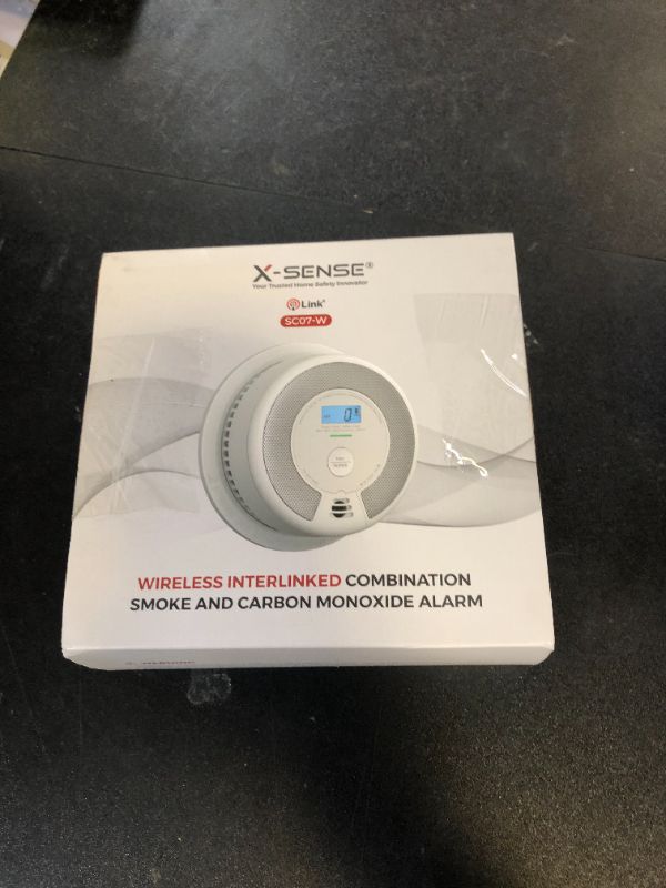 Photo 1 of X-Sense Wireless Interconnected Combination Smoke and Carbon Monoxide Detector with LCD Display & 10-Year Battery, Over 820 ft Transmission Range, 1-Pack