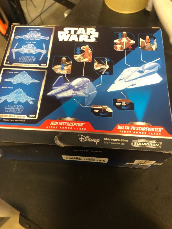 Photo 1 of STAR WARS Micro Galaxy Squadron Ahsoka Tano’s Jedi Starfighters Set - 5-Inch and 3-Inch Vehicles Two 1-Inch Micro Figure Accessories