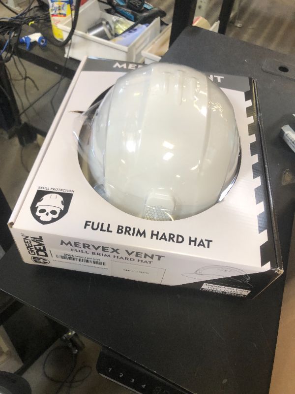 Photo 1 of Full Brim Hard Hat Vented Construction Safety Helmet OSHA Approved Cascos De Construccion Work Hardhats with Cooling Towel for Men&Women 6 Point Adjustable Ratchet Suspension