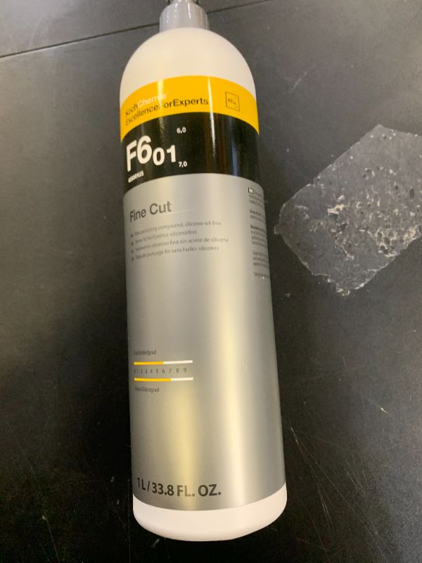 Photo 1 of Koch-Chemie - Fine Cut Polishing Compound - Silicone-Oil-Free; Designed for All Paint Types; for Removing Medium to Heavy Defects, Scratches, and Sanding Marks Up to 2500 Grade (1 Liter)