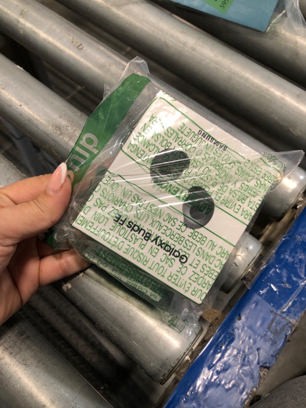 Photo 1 of **2 RIGHT SIDE PIECES** Samsung Galaxy Buds FE True Wireless Bluetooth Earbuds, Comfort and Secure in Ear Fit, Auto Switch Audio, Touch Control, Built-in Voice Assistant, Graphite [US Version, 1Yr Manufacturer Warranty]