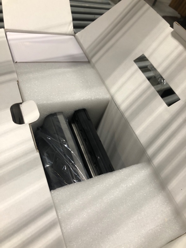 Photo 1 of ** ONLY ONE WORKING SCREEN ** WONNIE 12" Dual Car DVD Players Portable DVD Players for Car Headrest Play a Same or Two Different Movies with 5-Hour Rechargeable Battery, Mounting Brackets, All Region, Support USB/Sync TV