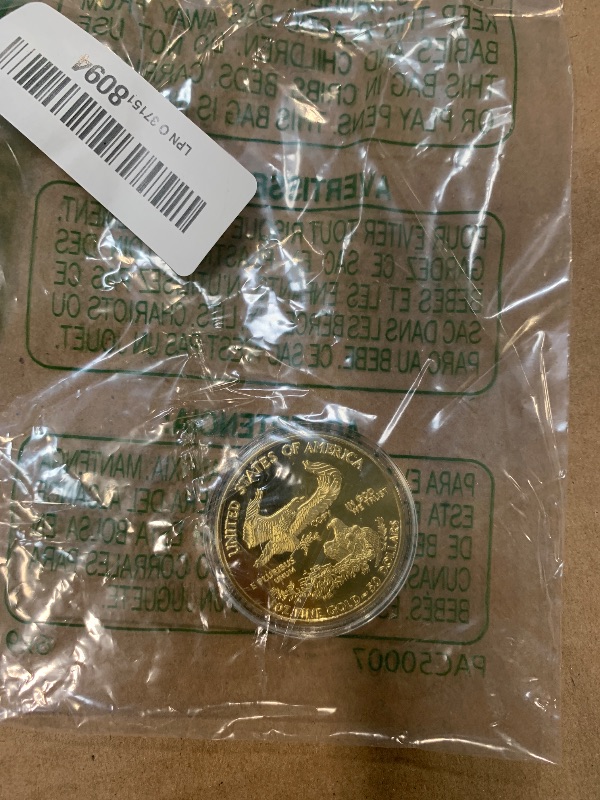 Photo 1 of ** 1 PC**American Fine Gold & Silver Eagle Commemorative Coins, Statue of Liberty Gold Plated Coin Colored Edition Collection Coin 2 Pack (American Eagle Coin)
