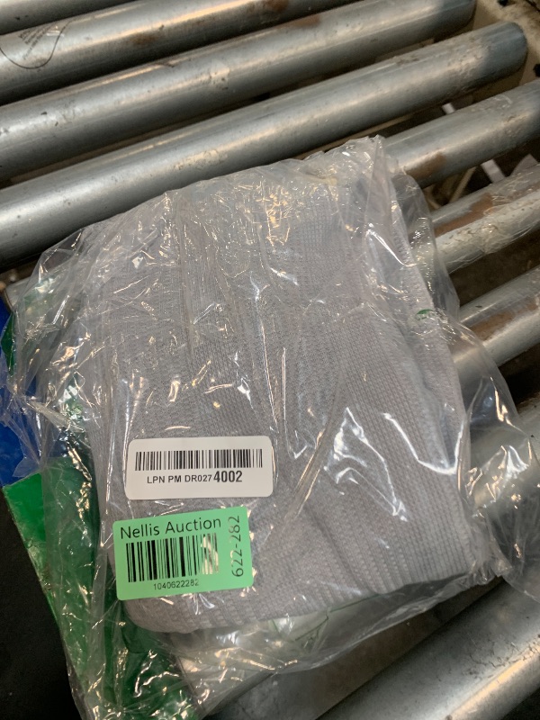 Photo 1 of Ekouaer Women Zipper Robes Waffle Short Bathrobe Lightweight House Coat with Pockets Soft Nightgown(Grey, XX-Large)