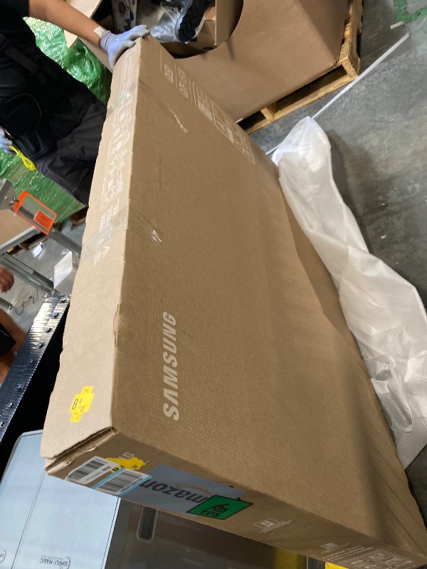 Photo 1 of Samsung 65-Inch Class QLED Q7F Series Samsung Vision AI Smart TV (2025 Model, 65Q7F) Quantum HDR, Object Tracking Sound Lite, Q4 AI Gen1 Processor, 4K upscaling, Gaming Hub, Alexa Built-in